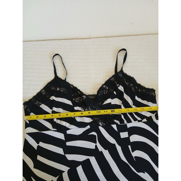 White House Black Market Zebra Lace Camisole Top XL Y2K Style Slip Tank - Picture 13 of 16
